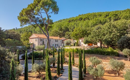 House in Hyeres, Provence-Alpes-Côte d'Azur, France 1