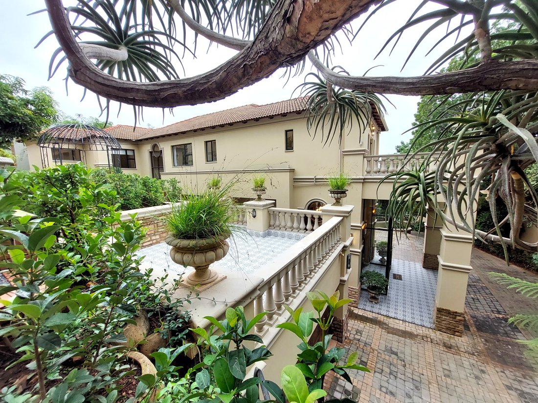 House in Monument Park, Gauteng, South Africa 5 - 15453904