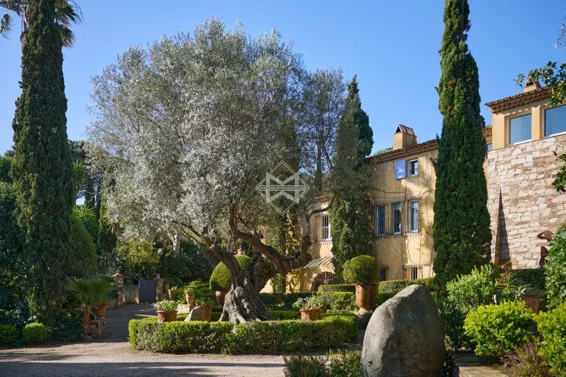 Estate in Ramatuelle, Provence-Alpes-Côte d'Azur, France 2 - 15452925