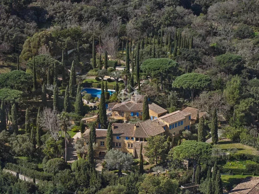 Estate in Ramatuelle, Provence-Alpes-Côte d'Azur, France 1 - 15452925