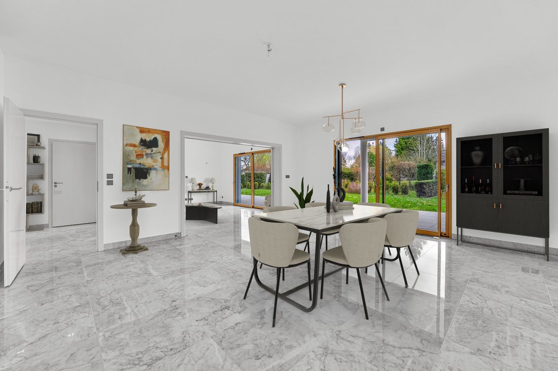 Apartment in Divonne-les-Bains, Auvergne-Rhône-Alpes, France 2 - 14352875