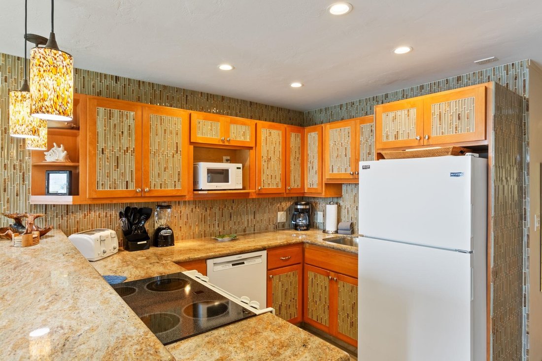 House in Lahaina, Hawaii, United States 4 - 15454969