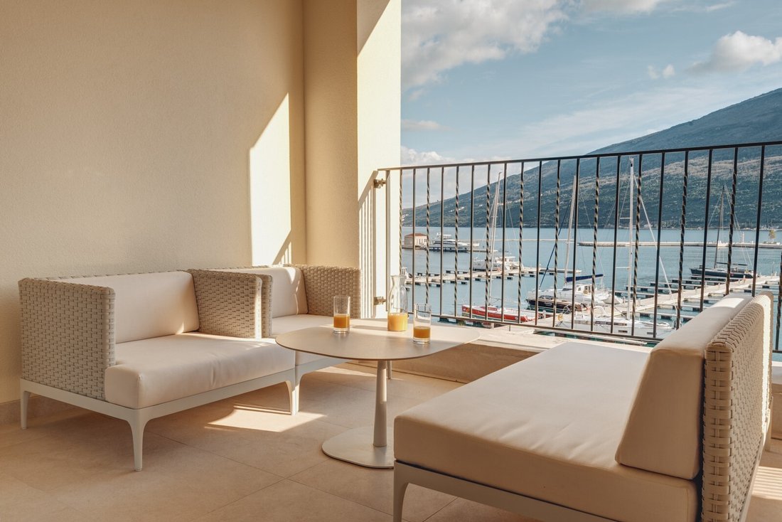 Apartment in Herceg Novi, Herceg Novi Municipality, Montenegro 1 - 15453313