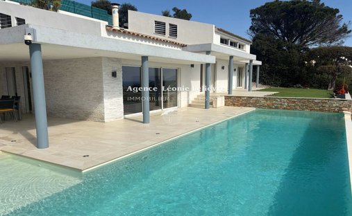 Villa in Les Issambres, Roquebrune-sur-Argens, France 1