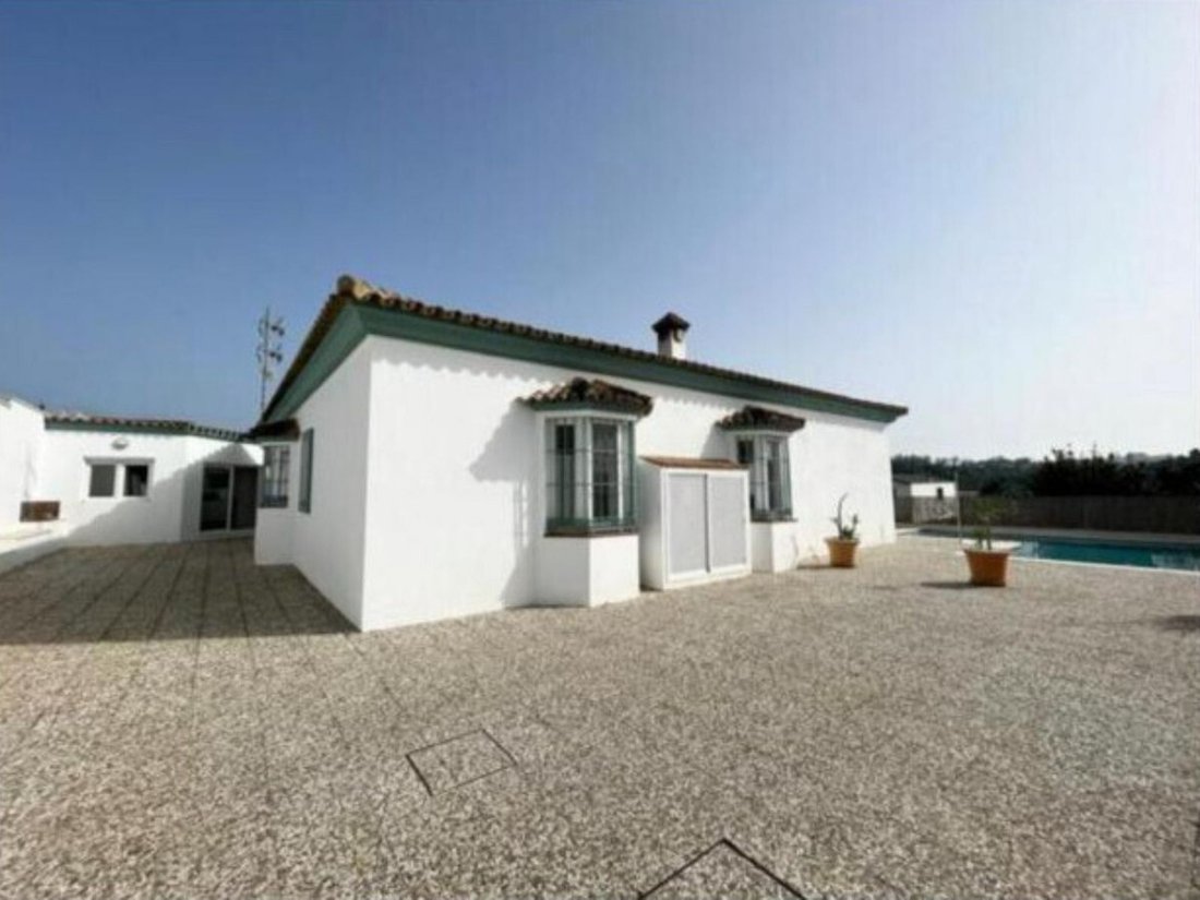 Villa in San Roque, Andalusia, Spain 1 - 15453829