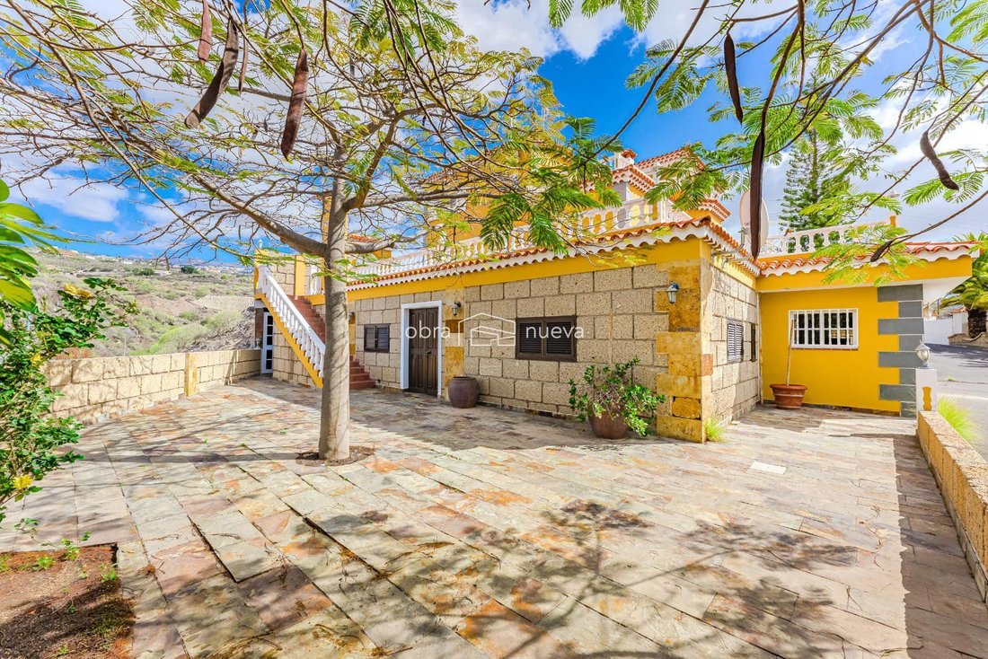 Villa in San Miguel de Abona, Canary Islands, Spain 3 - 15453808