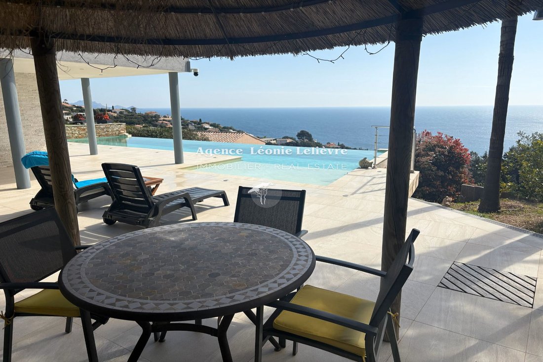 Villa in Les Issambres, Roquebrune-sur-Argens, France 5 - 15415367