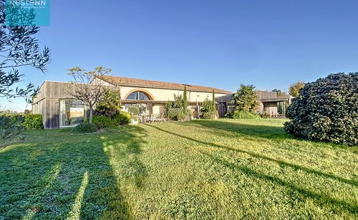 Château Villefranche De Lauragais 800.0 Sqm 12 Bedrooms