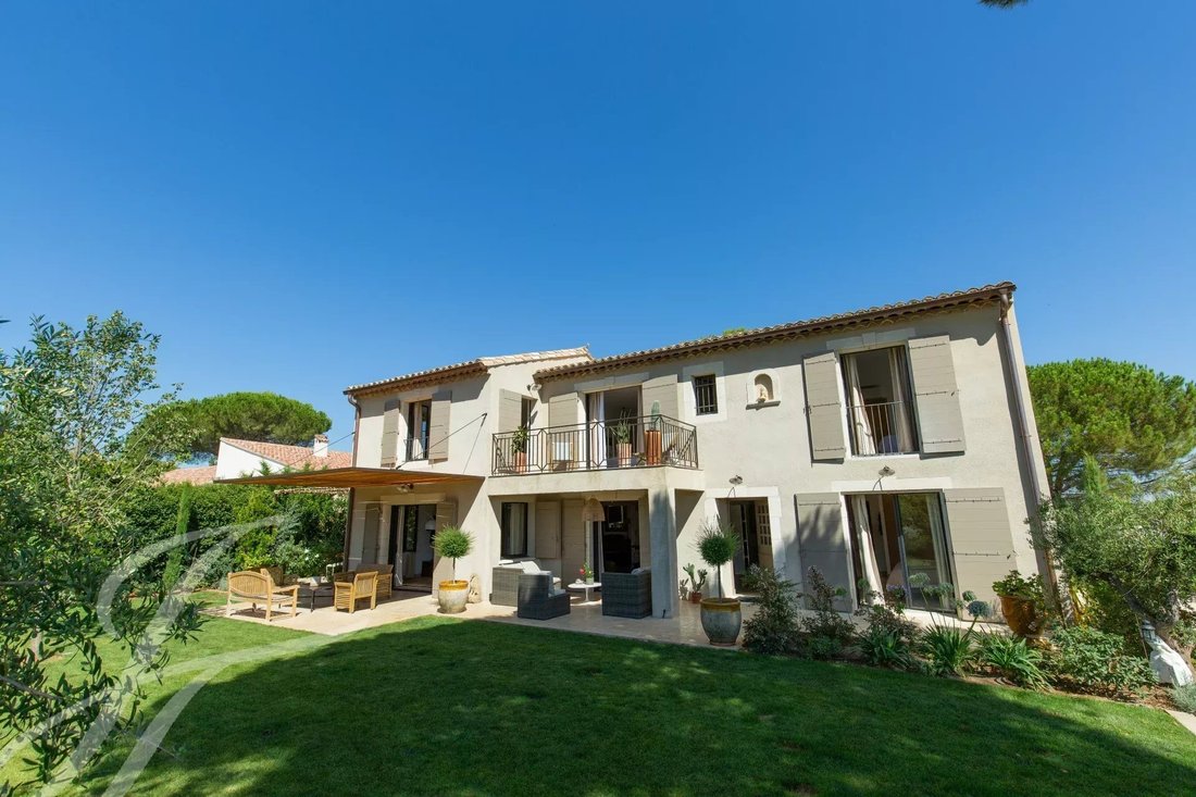 House in Eygalières, Provence-Alpes-Côte d'Azur, France 2 - 15452614