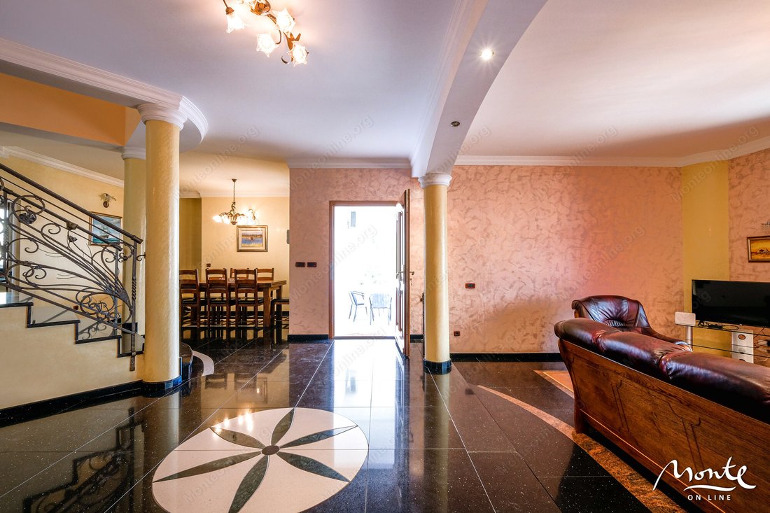 Villa in Petrovac, Budva Municipality, Montenegro 4 - 15454099