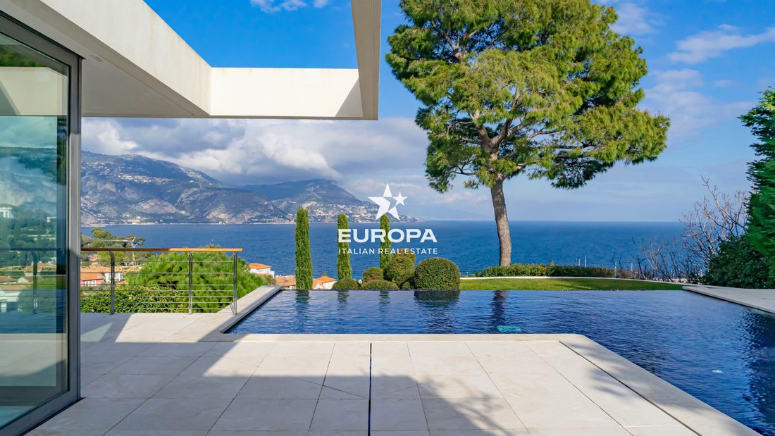 Villa in Saint-Jean-Cap-Ferrat, Provence-Alpes-Côte d'Azur, France 3 - 15455765