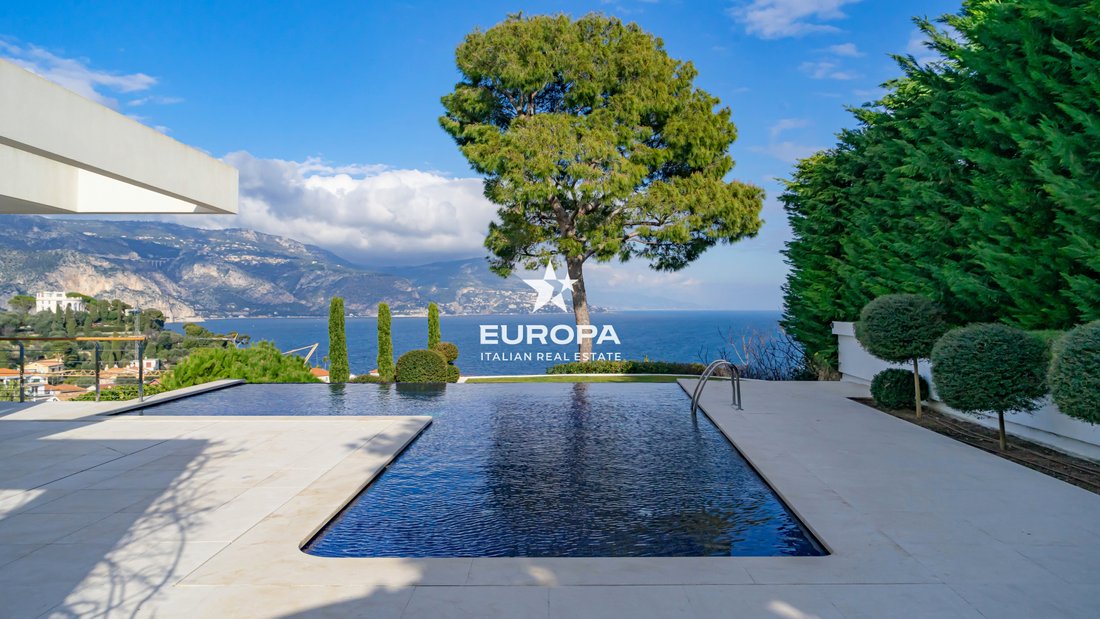 Villa in Saint-Jean-Cap-Ferrat, Provence-Alpes-Côte d'Azur, France 2 - 15455765