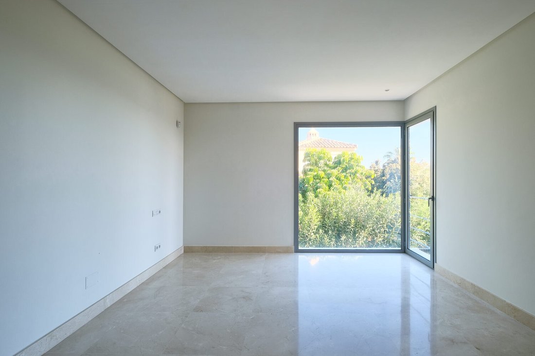 Villa in Marbella, Andalusia, Spain 5 - 15455698
