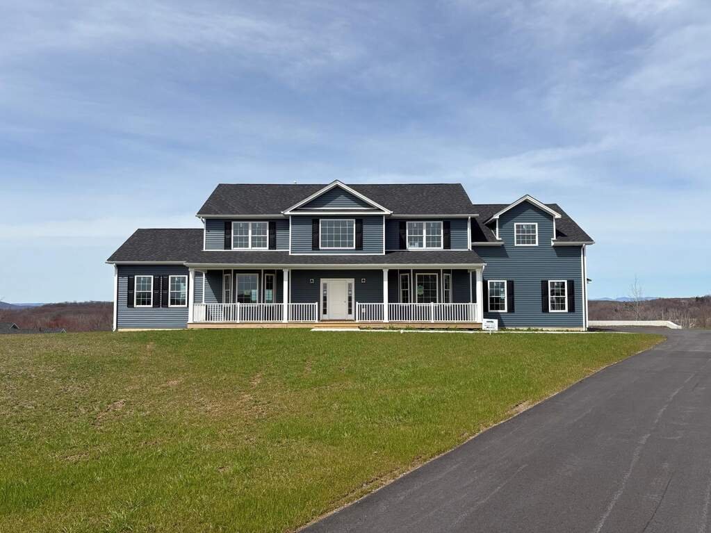 House in Spackenkill, New York, United States 3 - 15455869