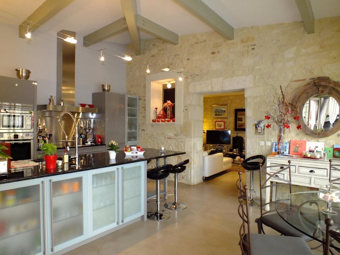 Villa in Centre Ville, Bellegarde, France 2 - 13128276