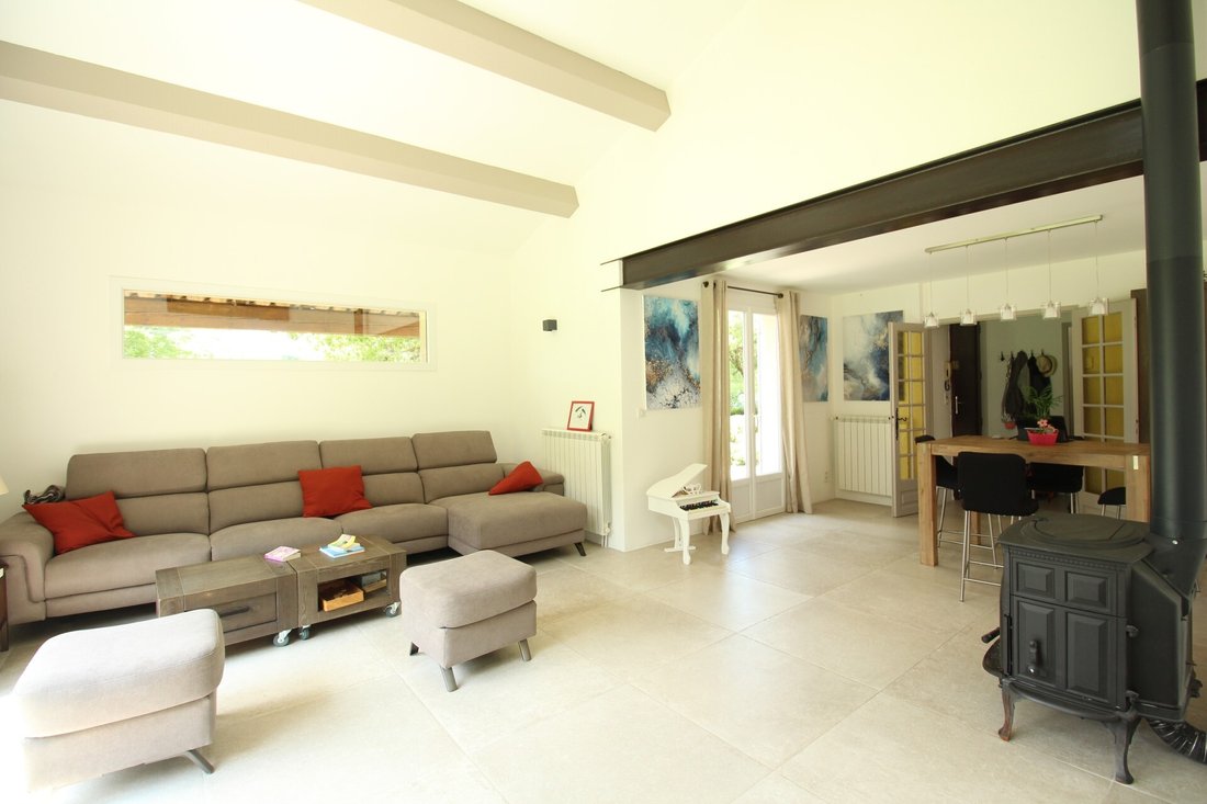 Villa in Jouques, Provence-Alpes-Côte d'Azur, France 5 - 12932062