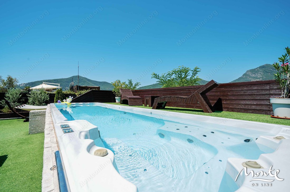 Apartment in Budva, Budva Municipality, Montenegro 2 - 15456912