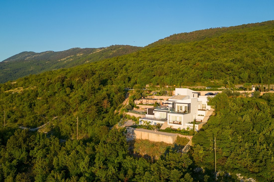 House in Opatija, Primorje-Gorski Kotar County, Croatia 2 - 15456924