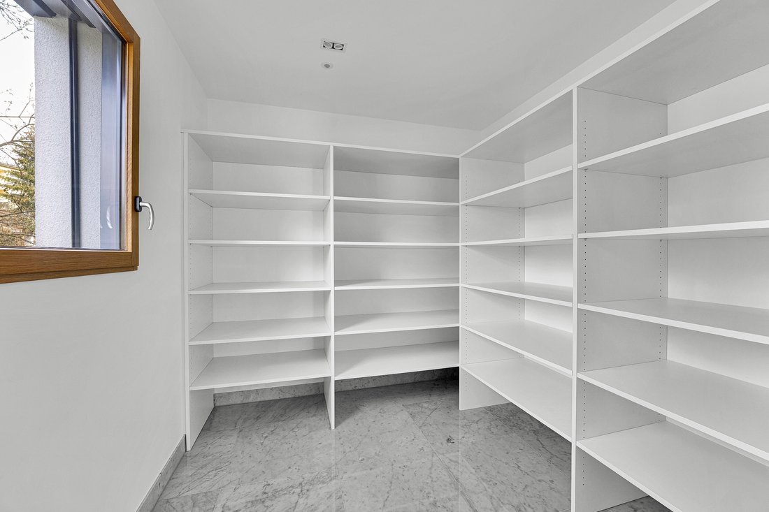 Apartment in Divonne-les-Bains, Auvergne-Rhône-Alpes, France 5 - 14352873