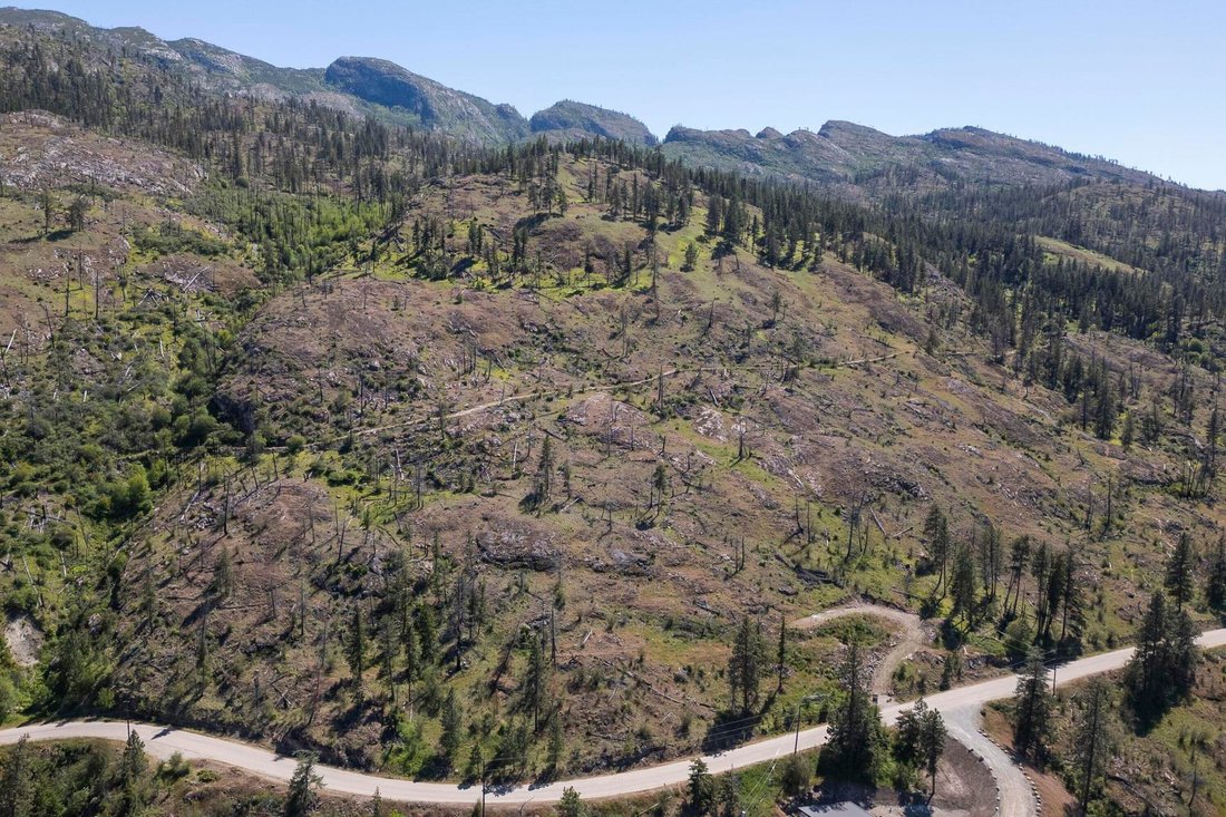 Land in Kelowna, British Columbia, Canada 1 - 14886633