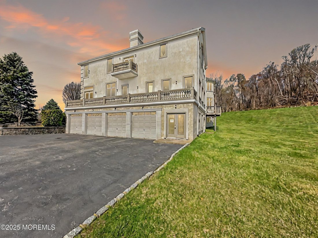 House in Marlboro Township, New Jersey, United States 2 - 15460096