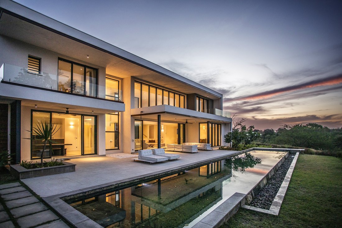 Villa in Tamarin, Rivière Noire District, Mauritius 1 - 15456959