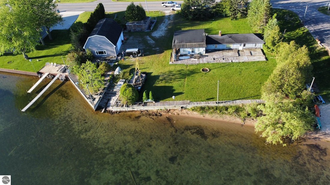 House in Onekama, Michigan, United States 2 - 15457888