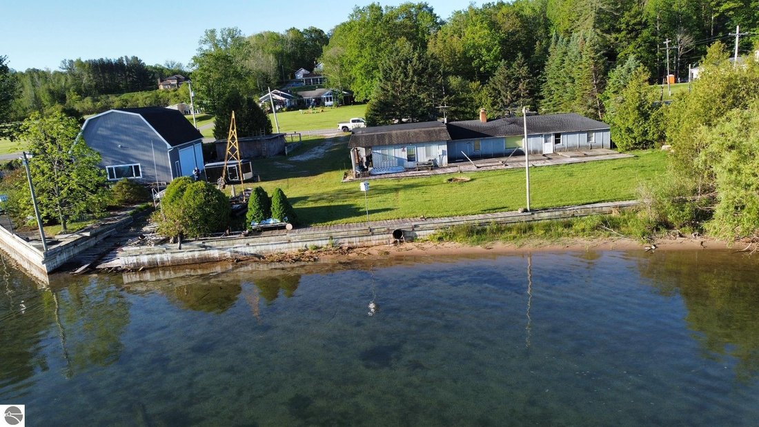 House in Onekama, Michigan, United States 4 - 15457888