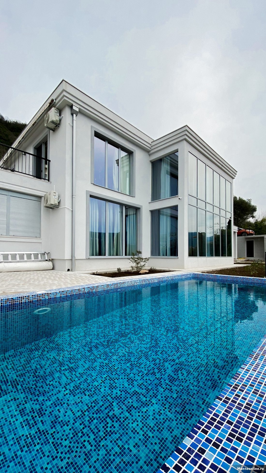 Villa in Kumbor, Herceg Novi Municipality, Montenegro 2 - 15456398