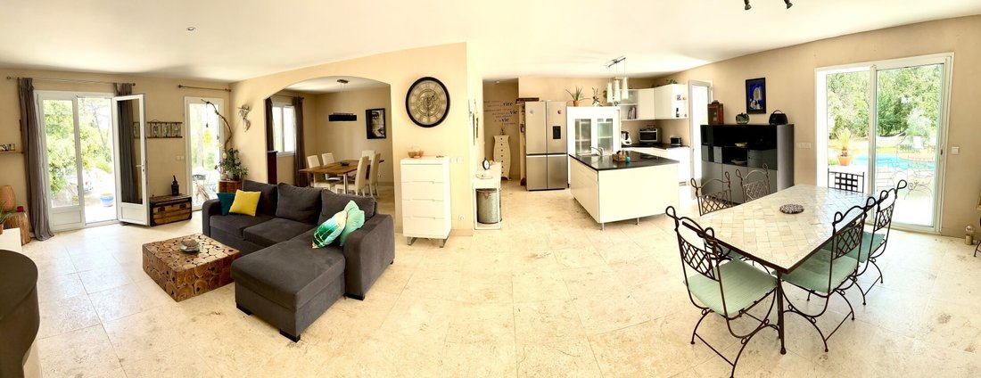 Villa in Jouques, Provence-Alpes-Côte d'Azur, France 2 - 14653085