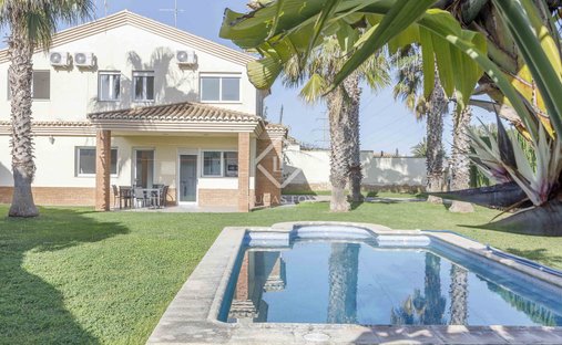 House in San Antonio de Benageber, Valencian Community, Spain 1