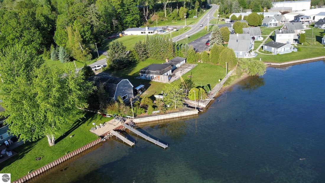 House in Onekama, Michigan, United States 5 - 15457888