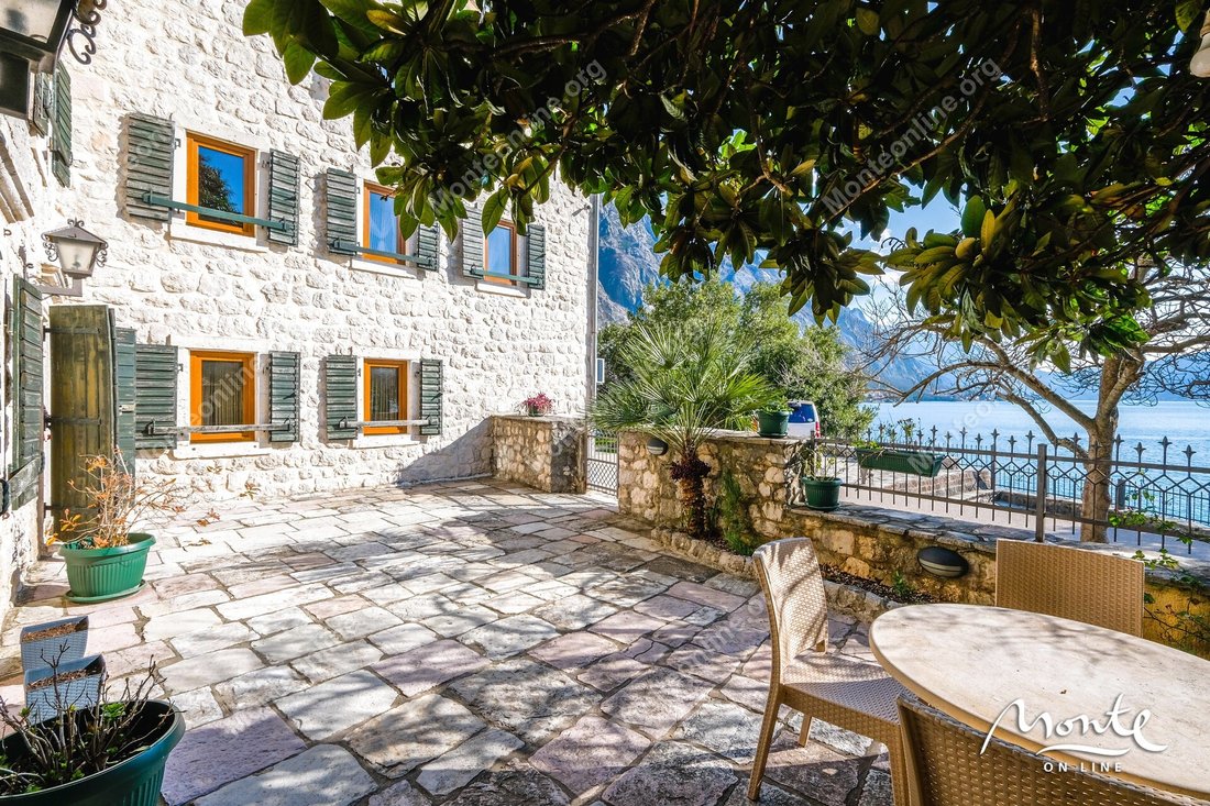 Villa in Orahovac, Kotor Municipality, Montenegro 1 - 15457798