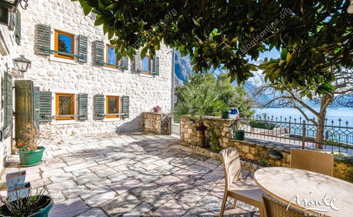 Villa in Orahovac, Kotor Municipality, Montenegro 1