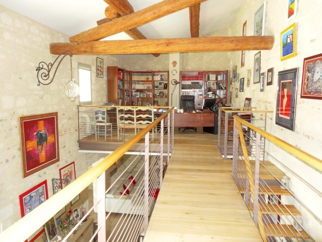 Villa in Centre Ville, Bellegarde, France 3 - 13128276