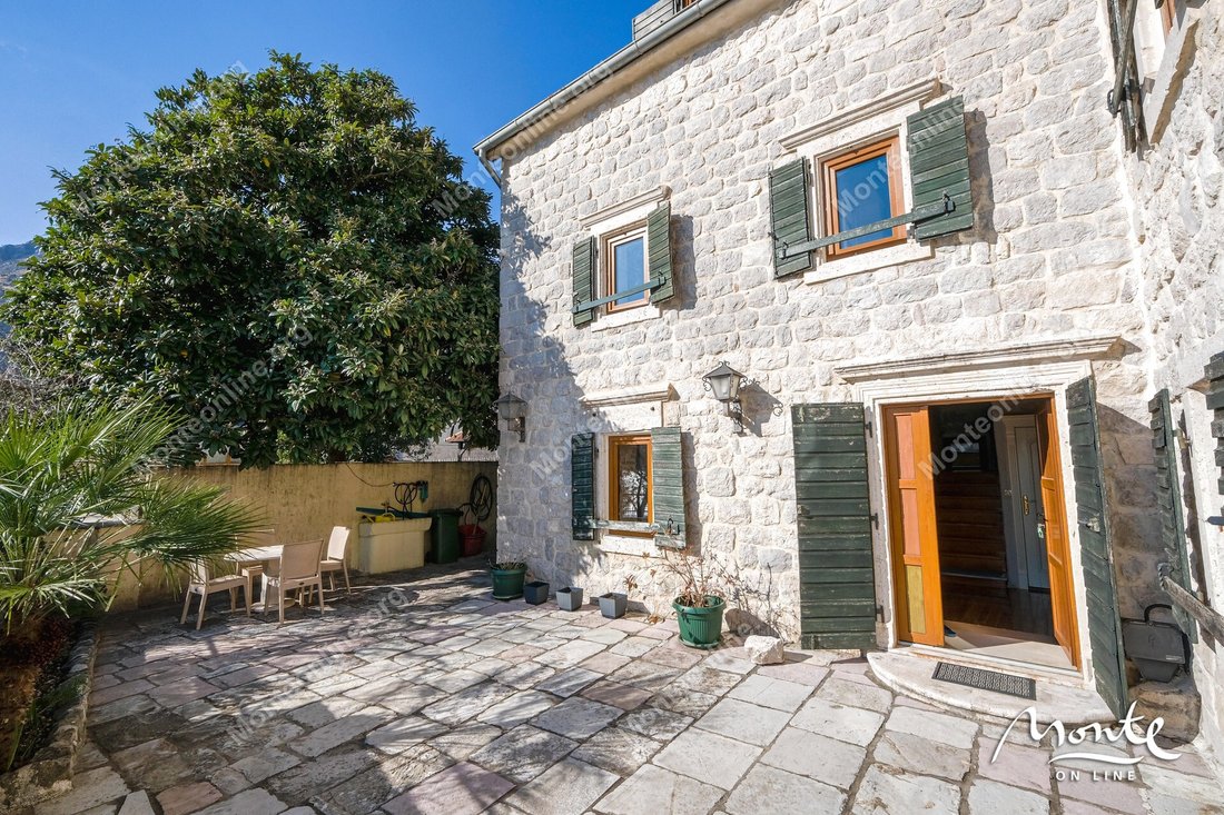 Villa in Orahovac, Kotor Municipality, Montenegro 3 - 15457798