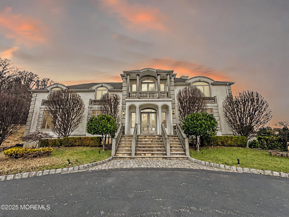 House in Marlboro Township, New Jersey, United States 1 - 15460096