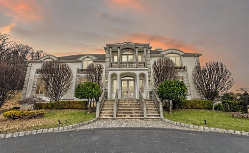 House in Marlboro Township, New Jersey, United States 1