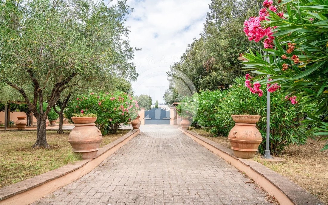 Villa in Cecina Centro, Cecina, Tuscany 4 - 15457732