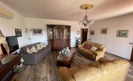 Villa in Grosseto, Tuscany, Italy 1