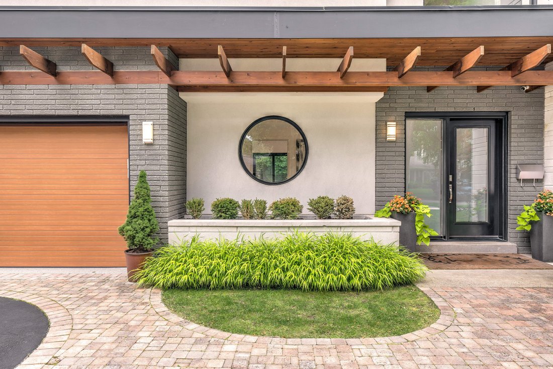 House in Burlington, Ontario, Canada 2 - 15457605