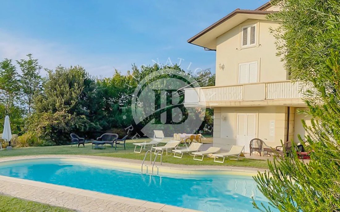House in Montelabbate, Marche, Italy 1 - 15456488