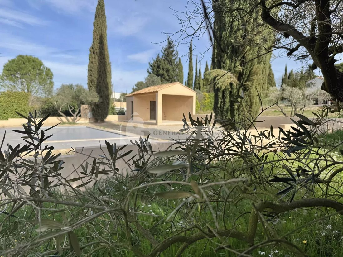 House in Fontvieille, Provence-Alpes-Côte d'Azur, France 1 - 15458130