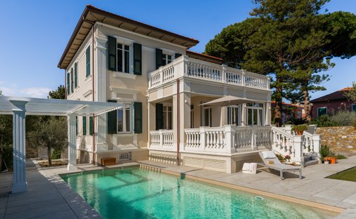 Villa in Diano Marina, Liguria, Italy 1