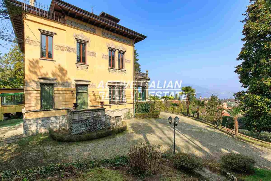 Villa in Stresa, Piedmont, Italy 2 - 15457622