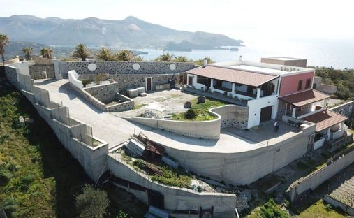 Villa a Isola di Lipari, Sicilia, Italia 1