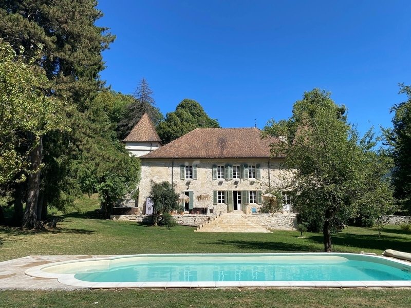 Château des Rêves Éternels: A 3,600-Hectare Kingdom in Wild Auvergne