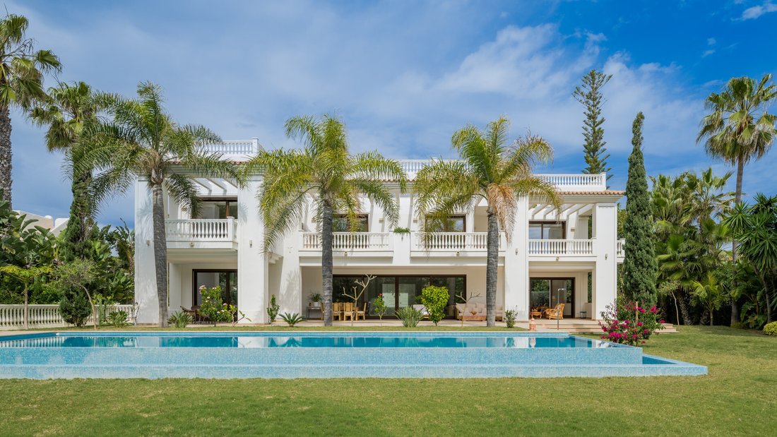Villa in Atalaya Isdabe, Andalusia, Spain 1 - 15390981