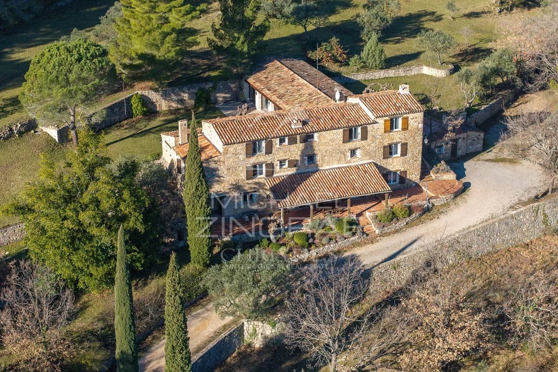Estate in Seillans, Provence-Alpes-Côte d'Azur, France 1 - 15068133
