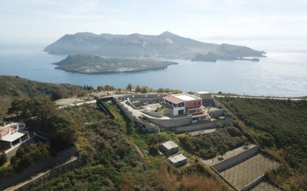 Villa in Lipari, Sicily, Italy 3 - 15459062